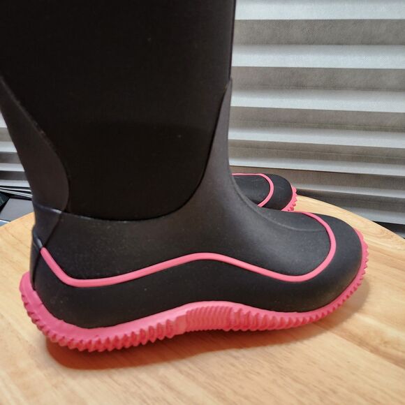 Muck Boot Tall Sporty Boots – Women’s 7 – Multi-Season – Black & Pink - Picture 8 of 14